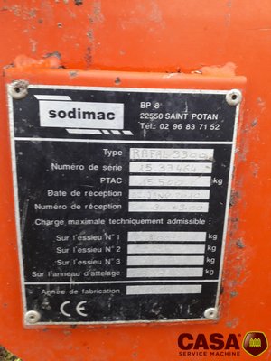 Épandeur à fumier Sodimac Rafal 3300 avec volet de bordure