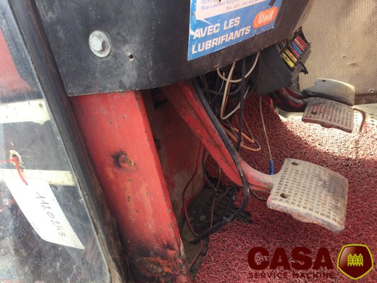 Tracteur agricole Case 1055