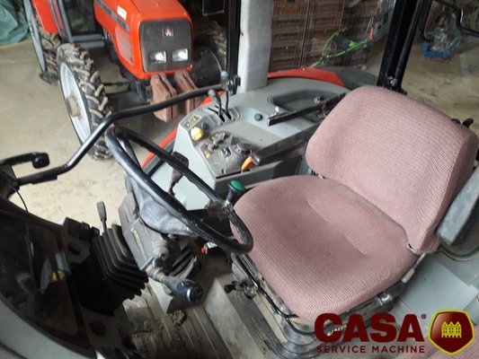 Tracteur agricole MF 6120