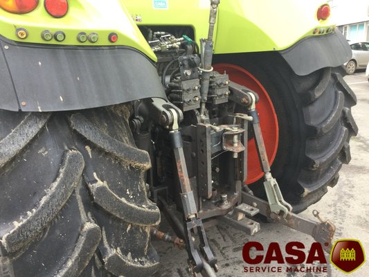 Tracteur agricole Claas Axion 840 cebis 