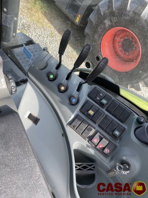 Tracteur agricole Claas Axion 800 CIS 