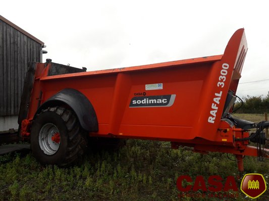 Épandeur à fumier Sodimac Rafal 3300 avec volet de bordure