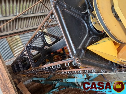 Moissonneuse batteuse New Holland tx 66