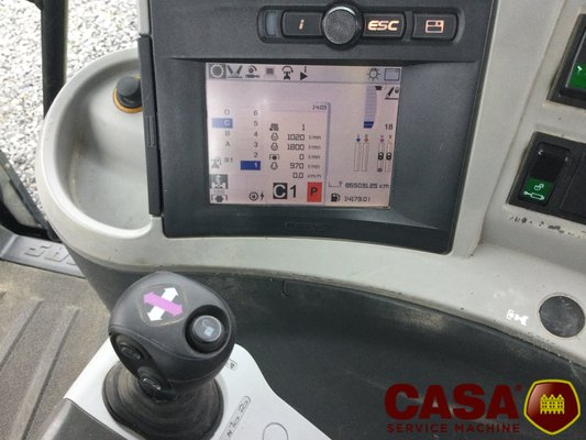 Tracteur agricole Claas Axion 840 cebis 
