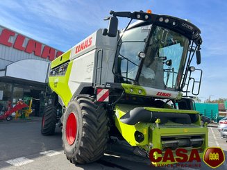 Moissonneuse batteuse Claas lexion 6700