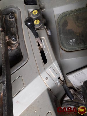 Tracteur agricole MF 6120
