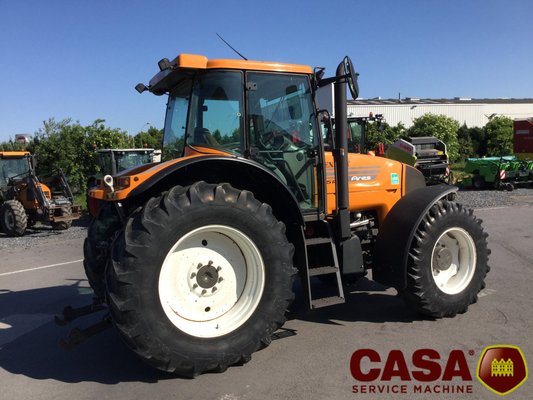 Tracteur agricole Renault Ares 715 rz 