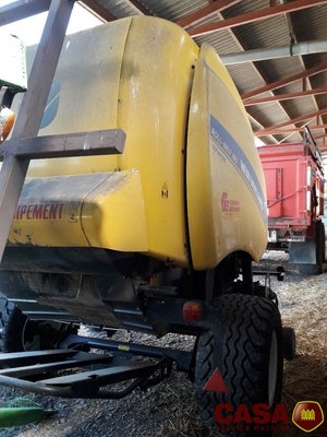Presse à balles rondes New Holland ROLL BET 180