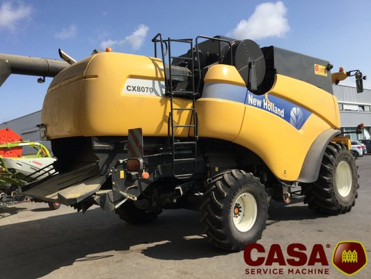 Moissonneuse batteuse New Holland CX 8070 sl