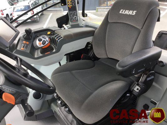 Tracteur agricole Claas Axion 810 Cmatic 