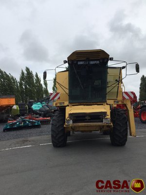 Moissonneuse batteuse New Holland TX 34